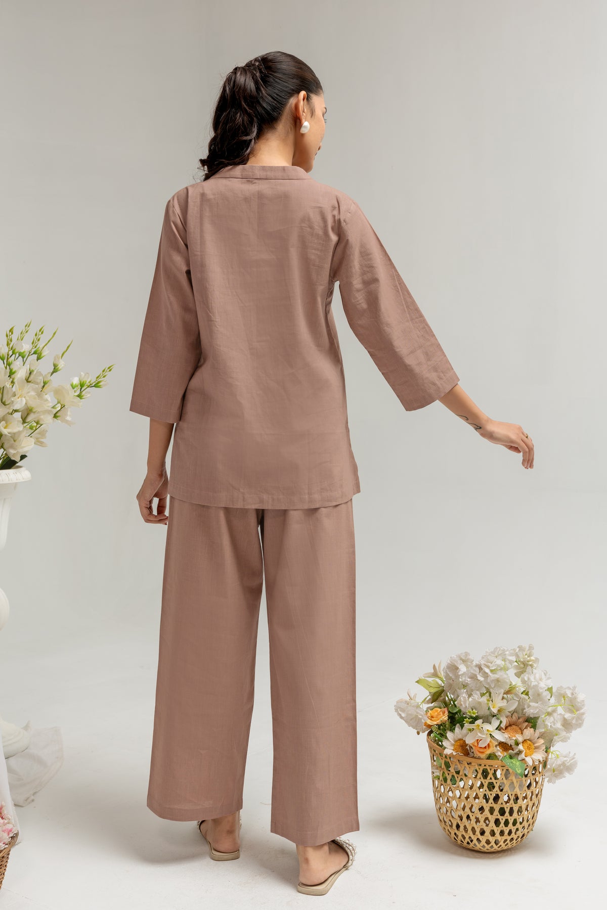 Mocha Brown Solid Wide-Leg Pants for Women